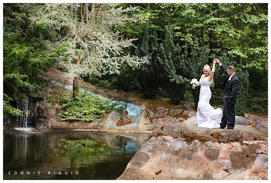 Summer Wedding Rock Creek Gardens Tacoma Puyallup Photographer Stephanie Bret_0021.jpg