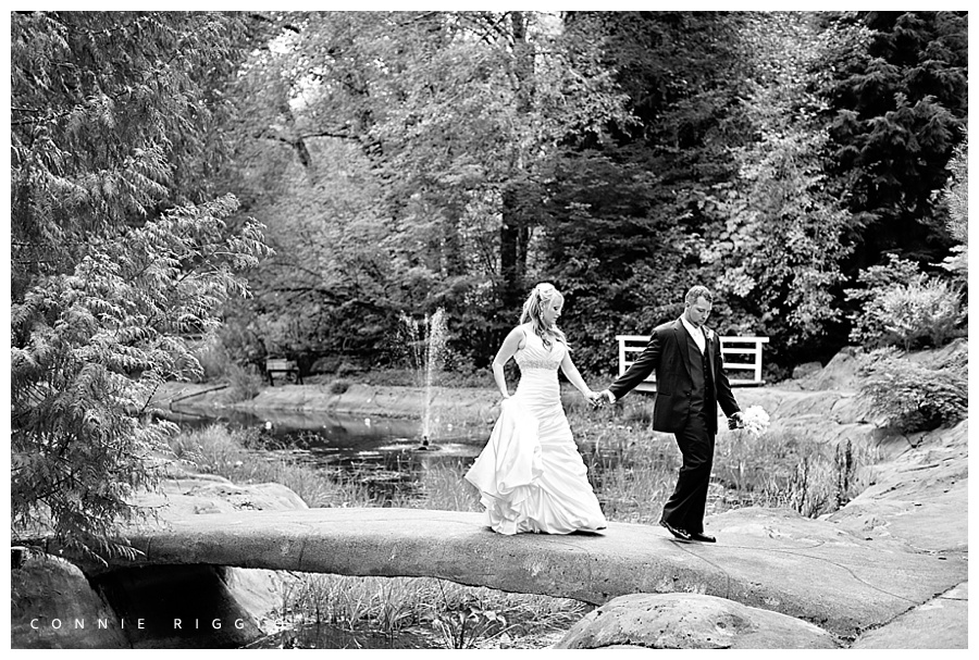 Summer Wedding Rock Creek Gardens Tacoma Puyallup Photographer Stephanie Bret_0022.jpg